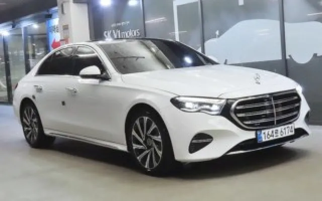 수원중고차개인직거래 E-클래스 W214 E300 4MATIC 매물 사진 11 - 2024/08 51,114km