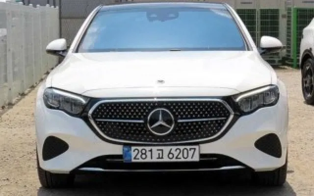 수원중고차개인직거래 E-클래스 W214 E200 매물 사진 13 - 2025/11 5,212km