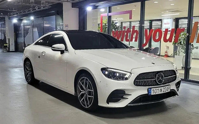 수원중고차개인직거래 E-클래스 W213 E300d 4MATIC 쿠페 매물 사진 19 - 2022/06 46,641km